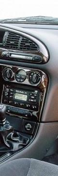 FORD Mondeo I Hatchback 1.8 TD (88 Hp) Caracteristici tehnice
