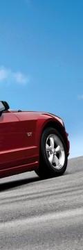 FORD Mustang V Technical сharacteristics

